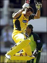 اینڈریو سائمنڈز