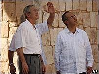 O presidente dos Estados Unidos, George W. Bush, e o presidente do México, Felipe Calderón