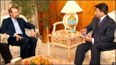 پرويز مشرف و علی لاريجانی 