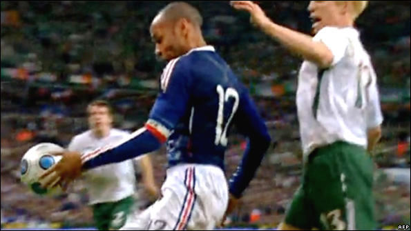 Thierry Henry hands France a World Cup place