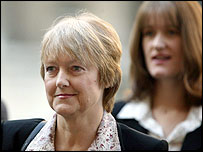 A viúva do cientista David Kelly