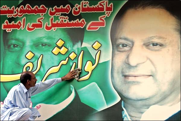 نواز شریف کے استقبال کی تیاریاں اور گرفتاریں