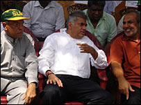 Ranil Wickramasinghe (C) with SLMC leader (R)