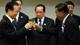 Hun Sen đóp Ôn Gia Bảo