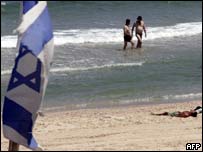 Izraelští osadníci ze skupiny osad Guš Katif v jižní Gaze 