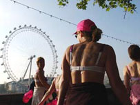 Moonwalkers passing the Eye at dawn