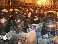 ماموران ضد شورش در کيف