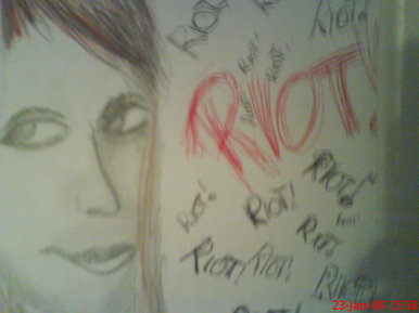 Hayley Williams - RIOT!