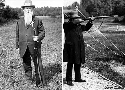 Sweden's Oscar Swahn shooting at the 1920 Olympic Games