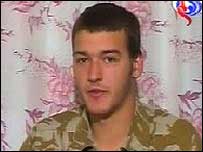 Um dos militares britânicos detidos, Nathan Summers, em imagem da TV iraniana
