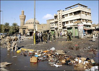 Patlama sonrası El Gazil hayvan pazarı