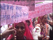 पाकिस्तान की जेल में कैद भारतीयों के परिजन