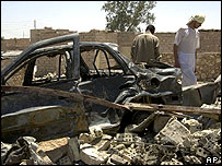 Local do ataque com carro-bomba, perto de Bagdá