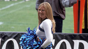 Claire McKay cheering for Scottish Claymores