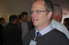 Medwyn Williams mewn derbyniad ar y maes