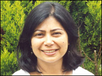 श्राबणी बासु, पत्रकार और लेखक