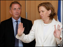 Enviado da ONU Terje Roed-Larsen e ministra do Exterior de Israel, Tzipi Livni