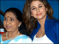 आशा भोंसले और उर्मिला मातोंडकर