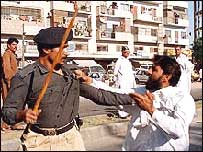 گرفتاری(فائل فوٹو)