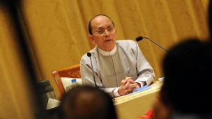 Tổng thống Miến Điện Thein Sein trong cuộc họp báo