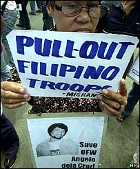 Manifestantes filipinos pedem saída das tropas do país do Iraque