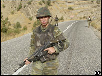 Lính Thổ Nhĩ Kỳ tuần tra ở vùng biên