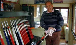 Graham changing Rattys signals