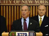 پولیس چیف اور میئر نے پریس کانفرنس سے خطاب کیا