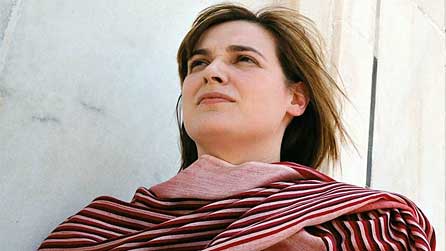 Beth Angell © hawlfraint Aled Jenkins