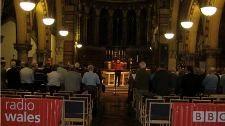 People singing Hallelujah Chorus