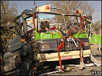 انفجار در اتوبوس حامل نفرات پلیس در کابل