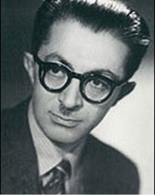 صادق هدایت در نمایی از فیلم از خانه شماره ۳۷ ساخته سم کلانتری و محسن شهرنازدار 