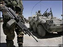 अफ़ग़ानिस्तान में तैनात नैटो सैनिक