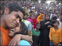 शोकाकुल परिवारजन