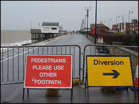 Felixstowe south prom May 2006