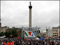 伦敦市中心特拉法加广场实播奥运赛况