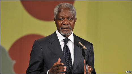 Former Secretary-General of the UN Kofi Annan delivers a speech during the African green Revolution Forum on September 2, 2010 in Accra