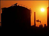 Antiga refinaria na Califórnia