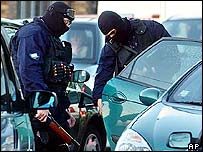 Fransız polisinin bir operasyonu (Arşiv)