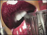 رژ لب (عکس از آرشیو)