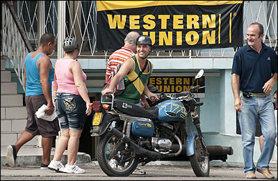 Centrops de remesas. (Foto: Raquel Pérez)
