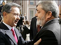 Presidente da Colômbia, Alvaro Uribe e presidente Luiz Inácio Lula da Silva (Foto: Ricardo Stuckert/PR)