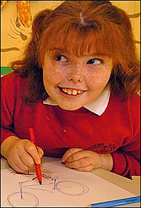 患有癫痫症的英国女孩莎农