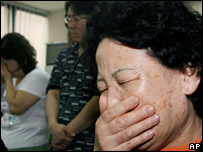 बंधकों के परिजन