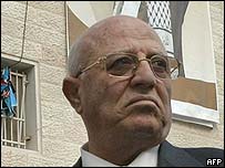 احمد قريع، نخست وزير دولت خودگردان فلسطين گروه های فلسطينی را دعوت به تشکيل دولت وحدت ملی کرده است