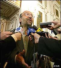 آقای فرشیدی وزیر آموزش و پرورش ایران به سوالات خبرنگاران پاسخ می دهد