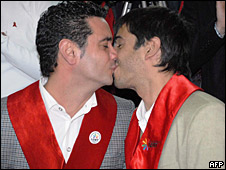 Alex Freyre y José María Di Bello durante la ceremonia