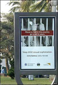 تابلو هشدار به گردشگران جنسی