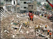 لاہور میں گنجان آبادی کے علاقوں میں کئی فیکٹریاں ہیں