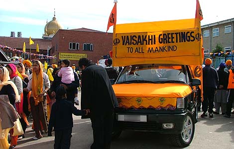 Vaisakhi procession, Wolverhampton, 17/4/05